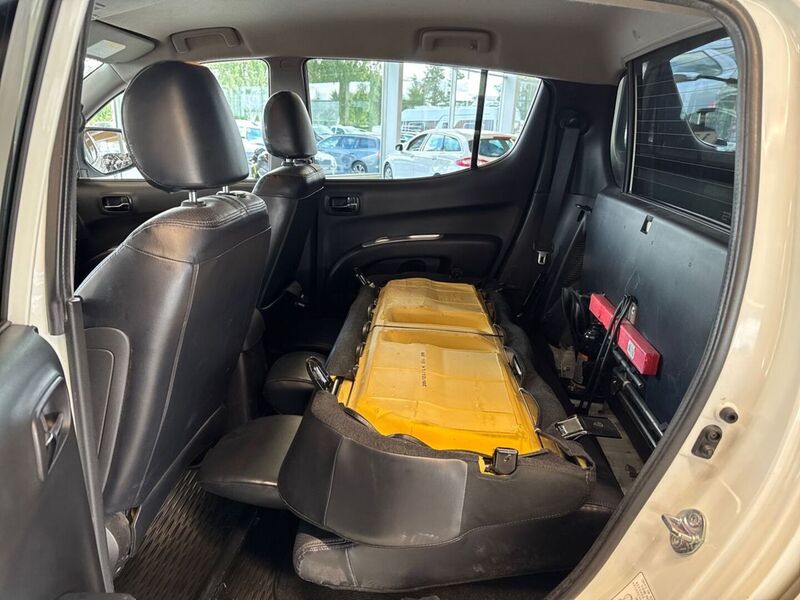 Mitsubishi L200 vaihtoauto