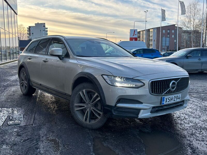Volvo V90 Cross Country vaihtoauto