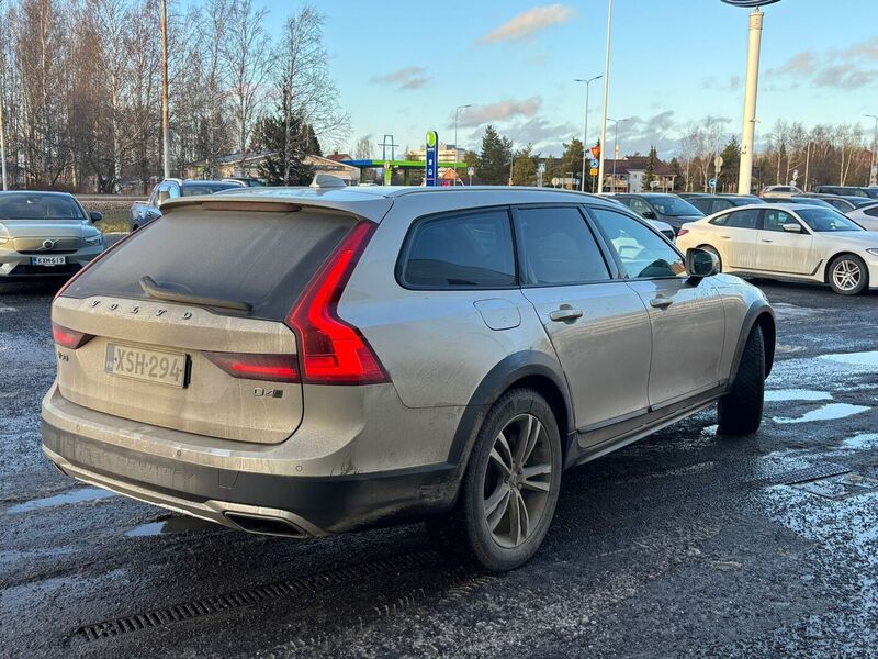 Volvo V90 Cross Country vaihtoauto