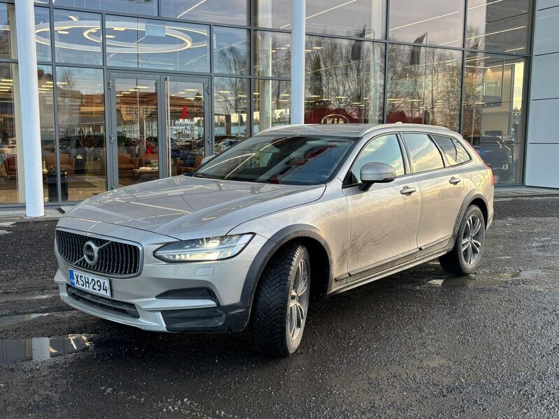 Volvo V90 Cross Country vaihtoauto