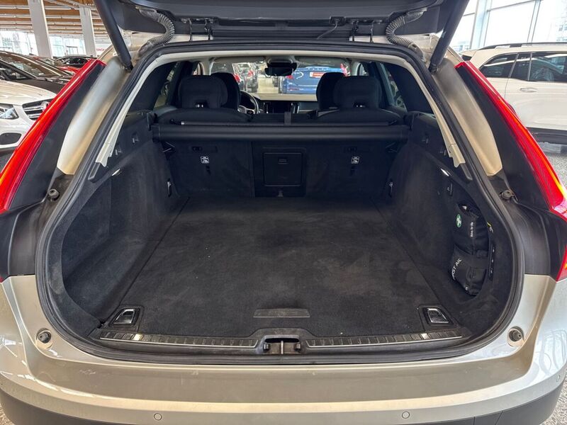 Volvo V90 Cross Country vaihtoauto