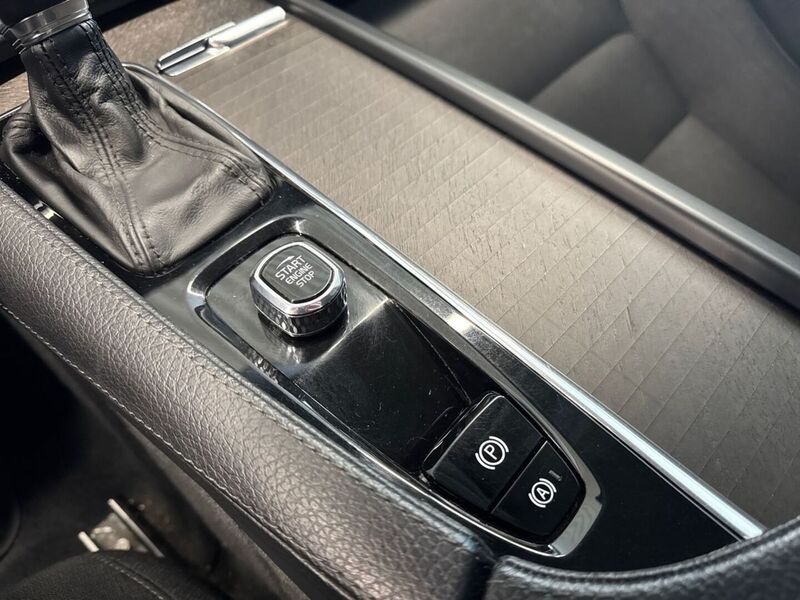 Volvo V90 Cross Country vaihtoauto