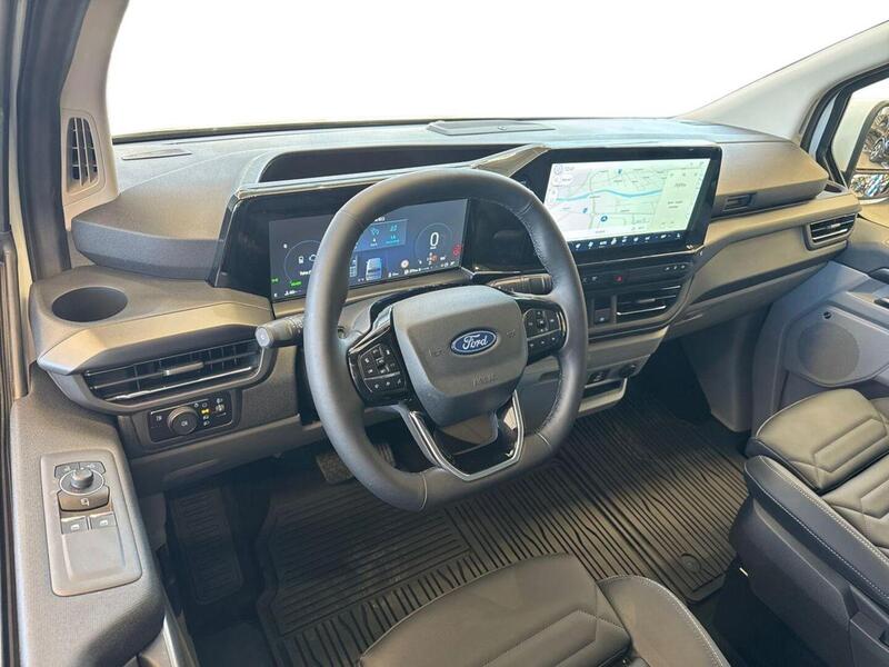 Ford Tourneo Custom vaihtoauto