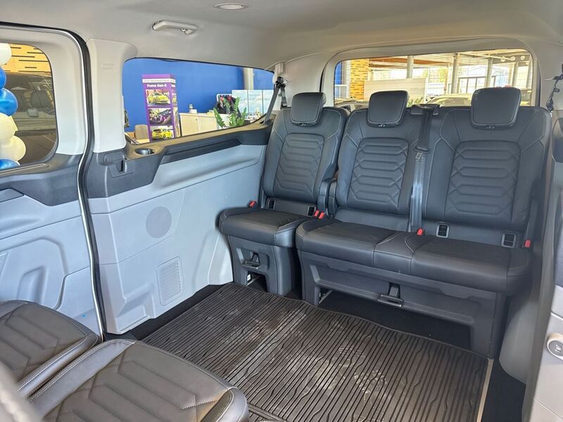 Ford Tourneo Custom vaihtoauto