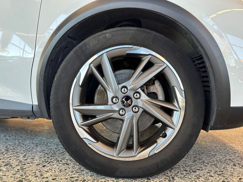 DS 7 Crossback vaihtoauto