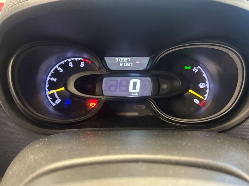 Opel Vivaro vaihtoauto