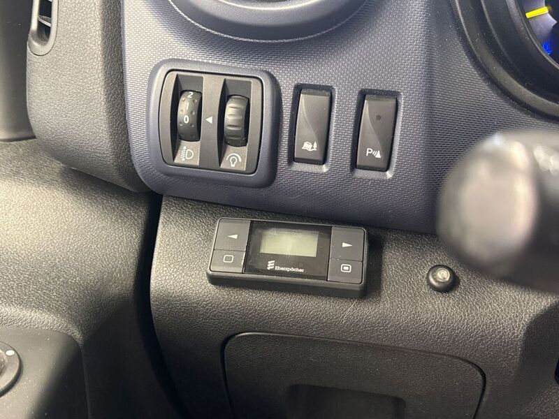 Opel Vivaro vaihtoauto