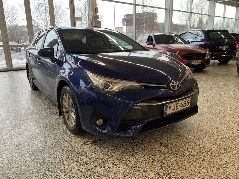 Toyota Avensis vaihtoauto