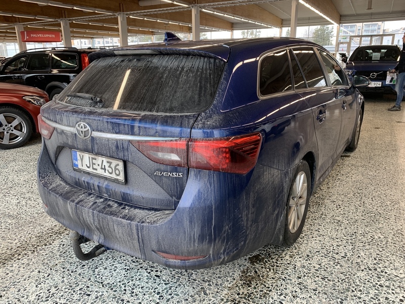 Toyota Avensis vaihtoauto