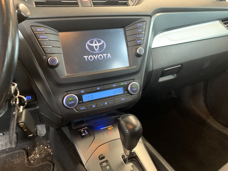 Toyota Avensis vaihtoauto