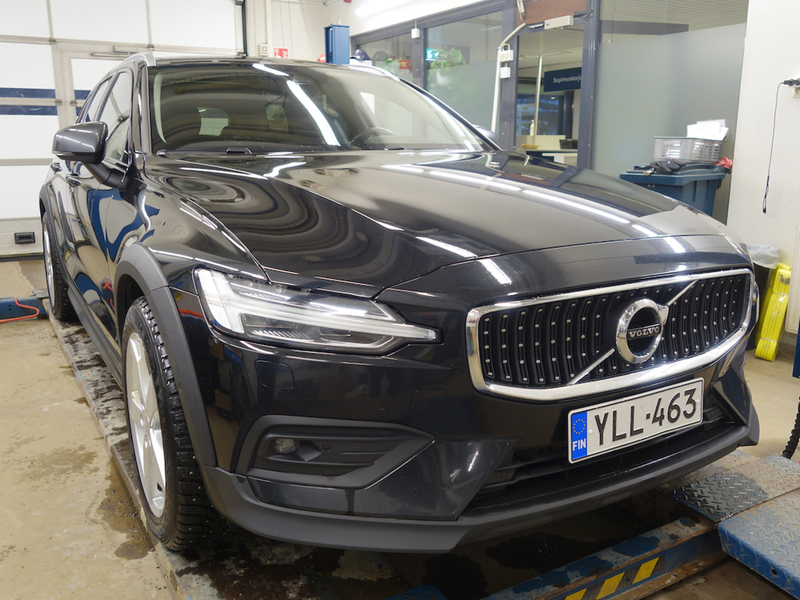 Volvo V60 Cross Country vaihtoauto
