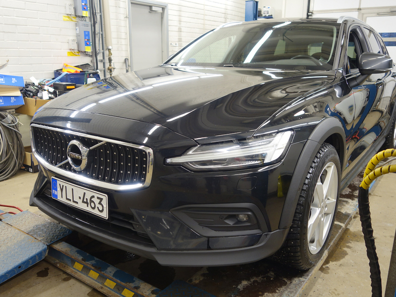 Volvo V60 Cross Country vaihtoauto