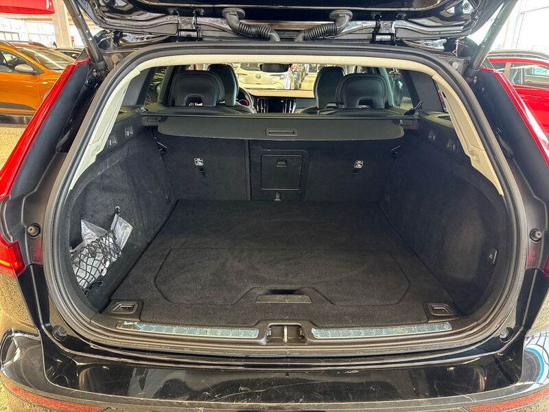 Volvo V60 Cross Country vaihtoauto