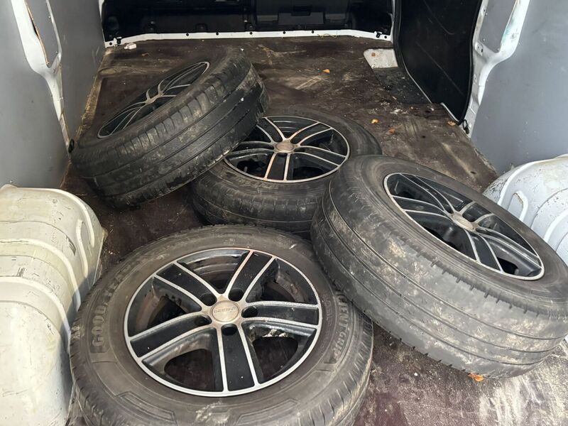 Nissan NV300 vaihtoauto