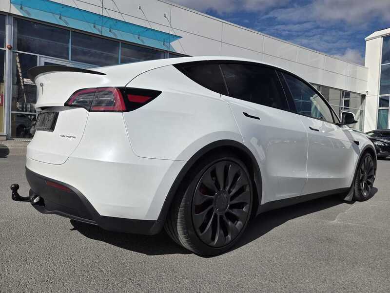 Tesla Model Y vaihtoauto