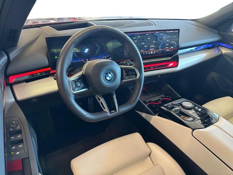 BMW i5 vaihtoauto