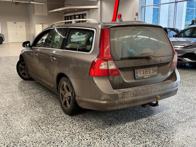 Volvo V70 vaihtoauto