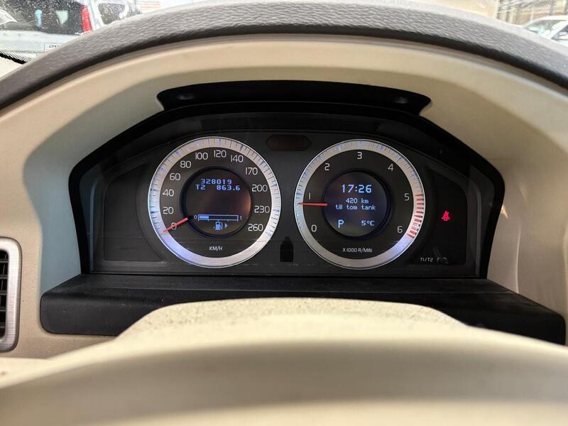 Volvo V70 vaihtoauto