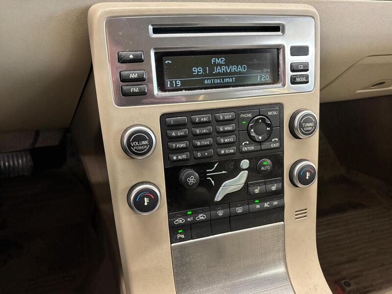 Volvo V70 vaihtoauto