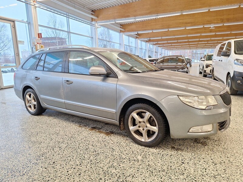 Skoda Superb vaihtoauto