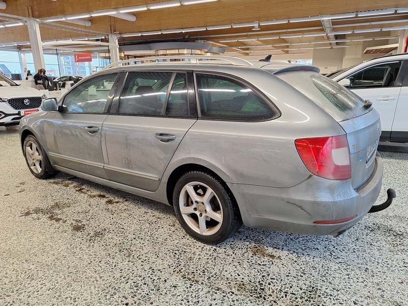 Skoda Superb vaihtoauto