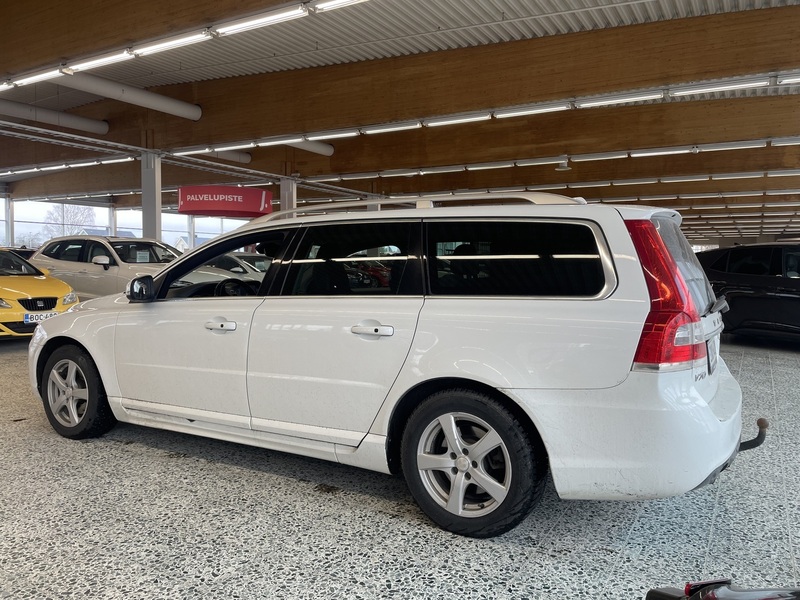 Volvo V70 vaihtoauto
