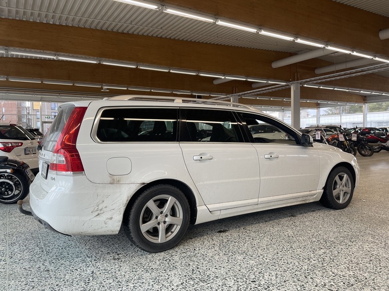 Volvo V70 vaihtoauto