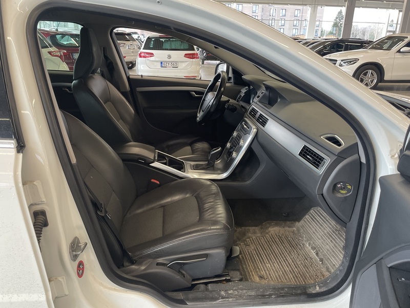 Volvo V70 vaihtoauto