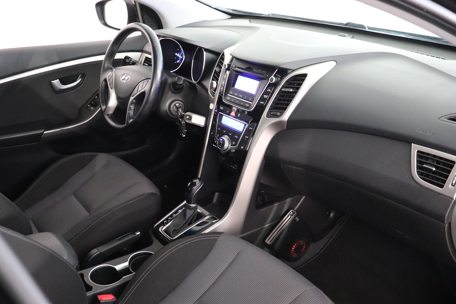 Hyundai i30 5d vaihtoauto