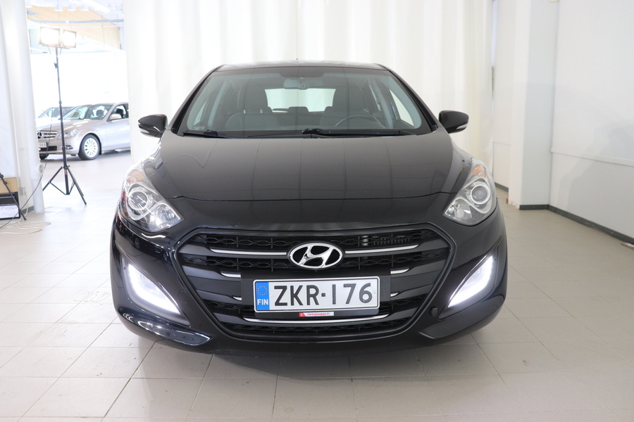 Hyundai i30 5d vaihtoauto