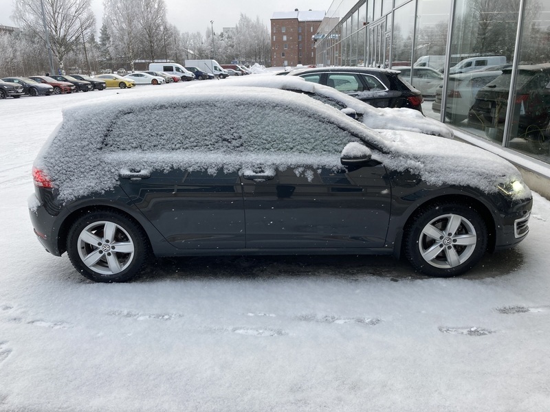 Volkswagen Golf vaihtoauto