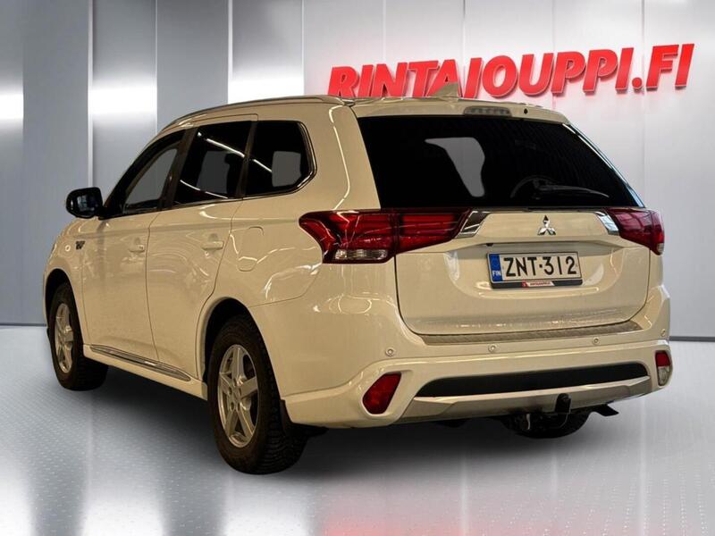 Mitsubishi Outlander PHEV vaihtoauto