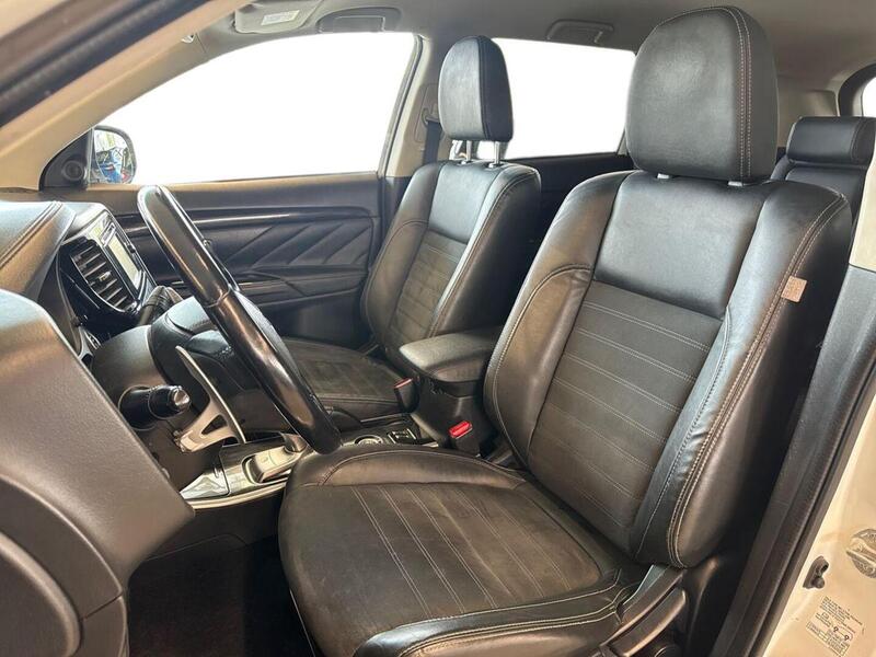 Mitsubishi Outlander PHEV vaihtoauto
