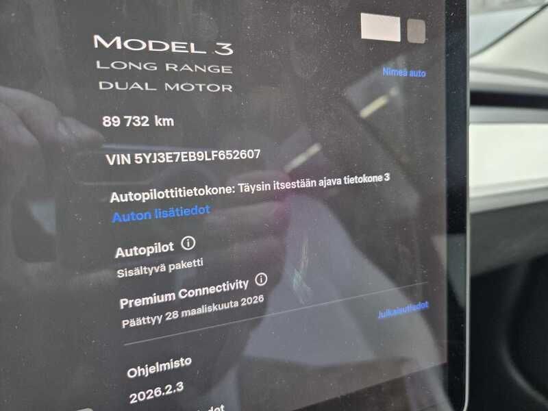 Tesla Model 3 vaihtoauto