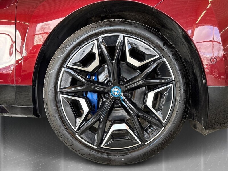BMW iX vaihtoauto