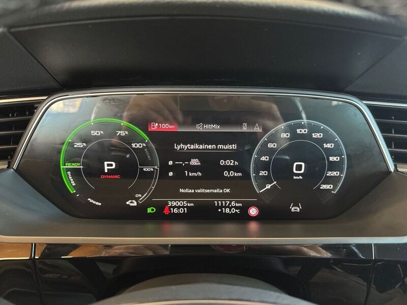 Audi Q8 e-tron vaihtoauto