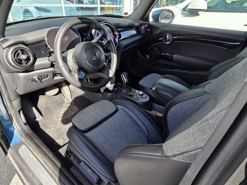 Mini Hatchback vaihtoauto