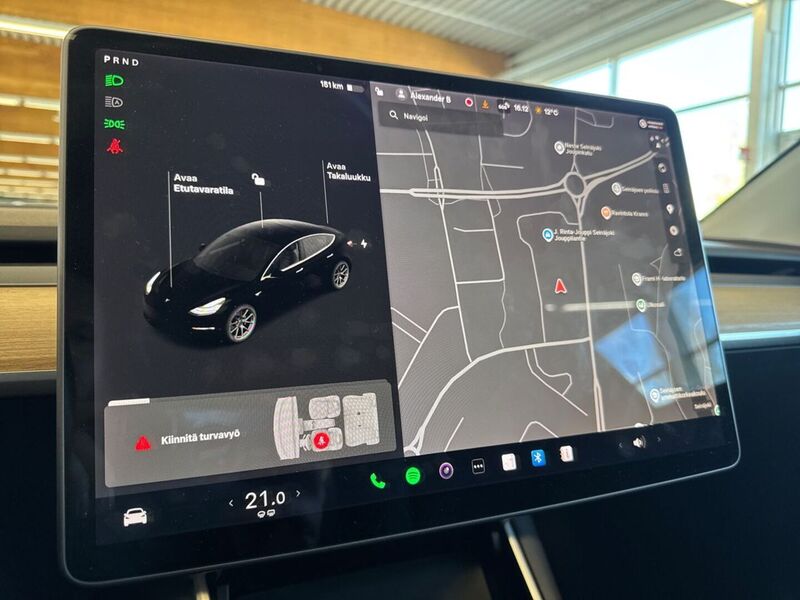Tesla Model 3 vaihtoauto