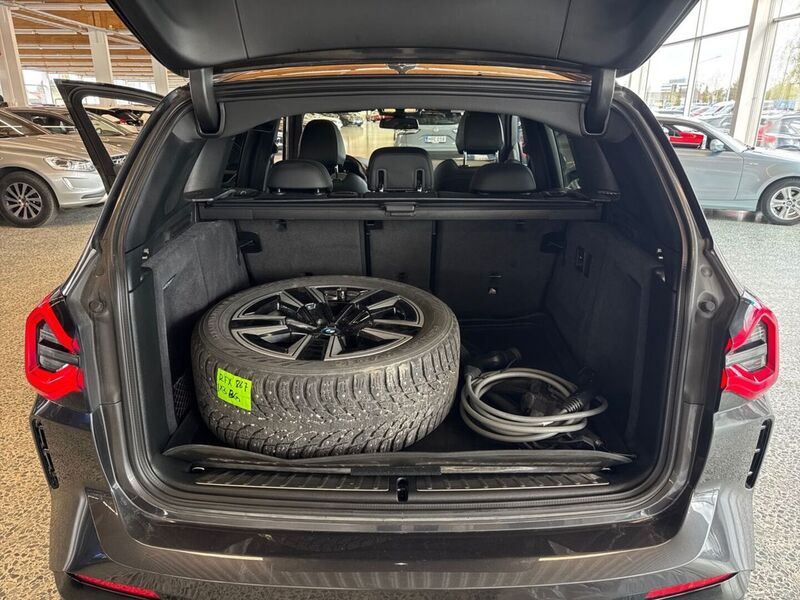 BMW iX3 vaihtoauto