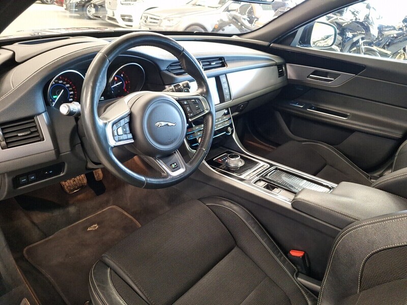 Jaguar XF vaihtoauto