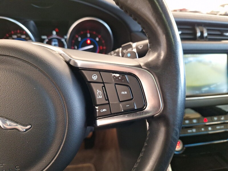 Jaguar XF vaihtoauto