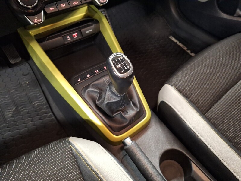 Kia Stonic vaihtoauto