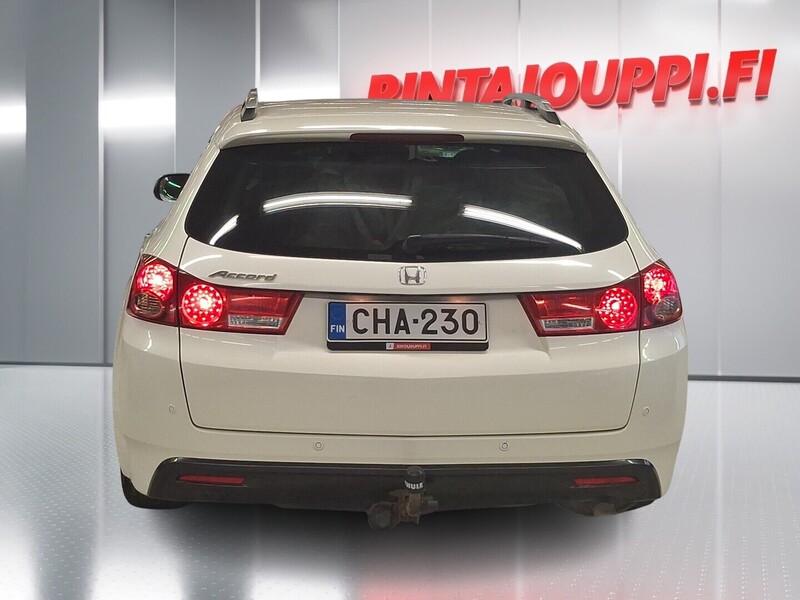 Honda Accord vaihtoauto