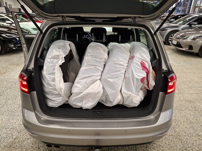 Volkswagen Golf Sportsvan vaihtoauto