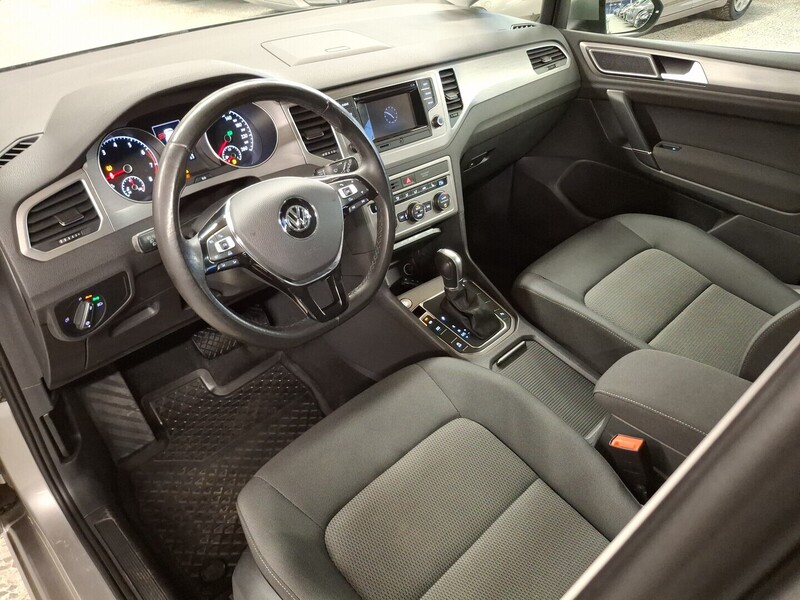 Volkswagen Golf Sportsvan vaihtoauto