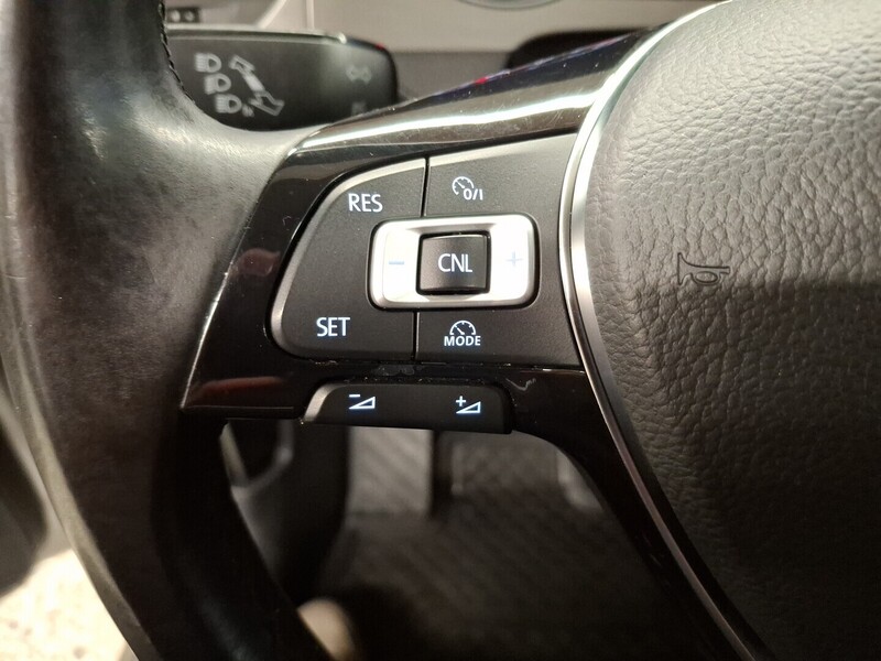 Volkswagen Golf Sportsvan vaihtoauto