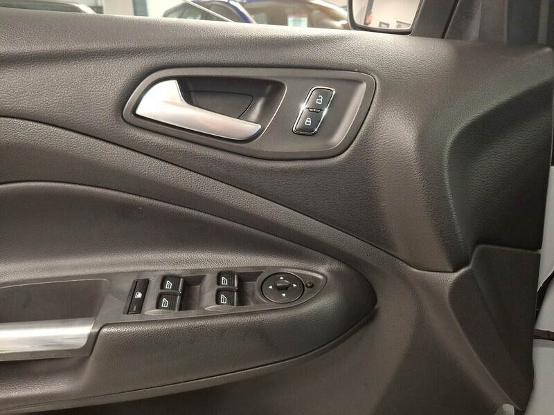 Ford Kuga vaihtoauto