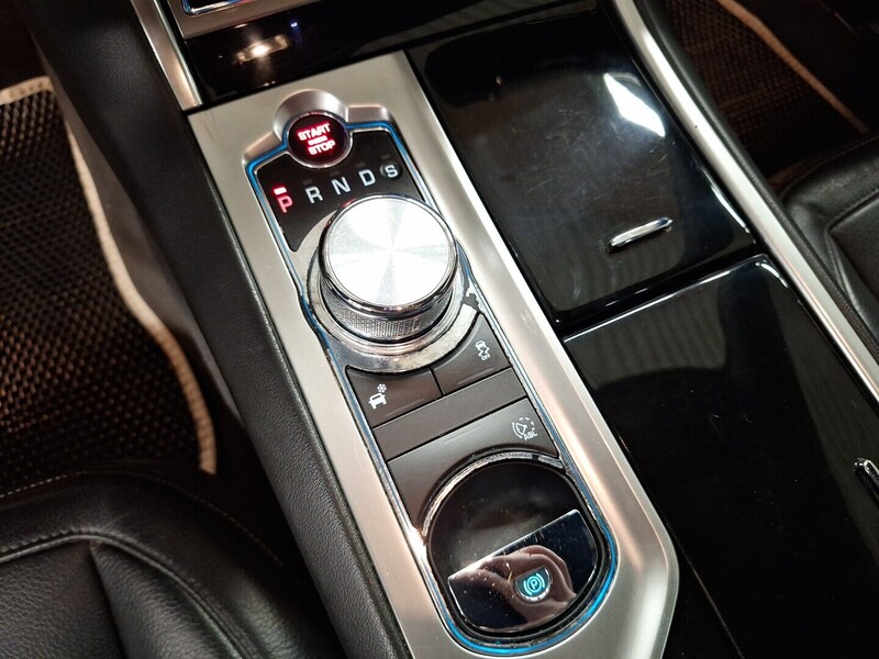 Jaguar XF vaihtoauto