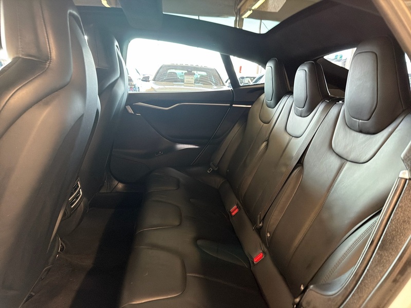 Tesla Model S vaihtoauto