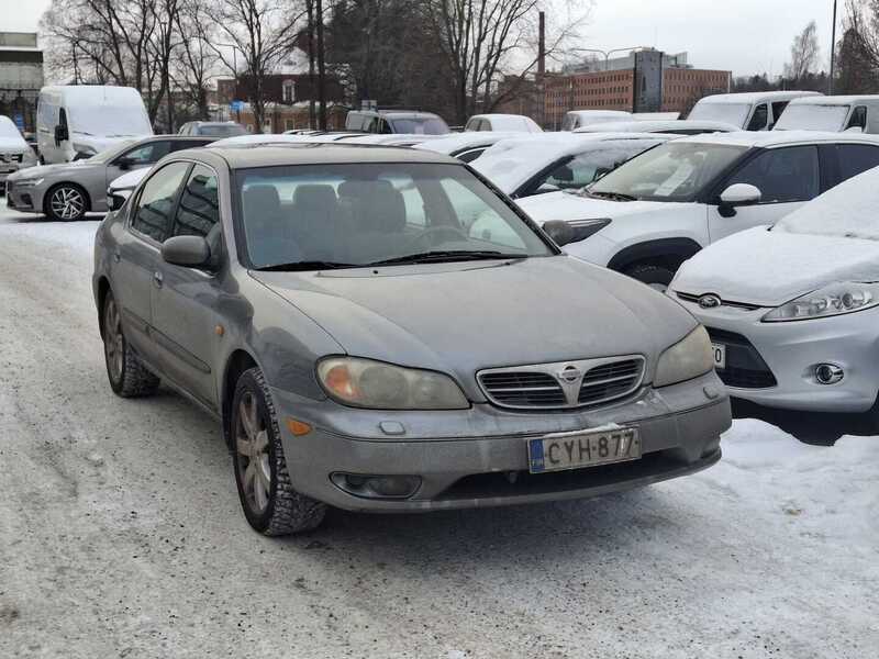 Nissan Maxima vaihtoauto